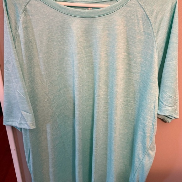 Aruba Blue Heather Swim Tee.  Relaxed Fit 3/4 Sleeve T-Shirt - Picture 1 of 6